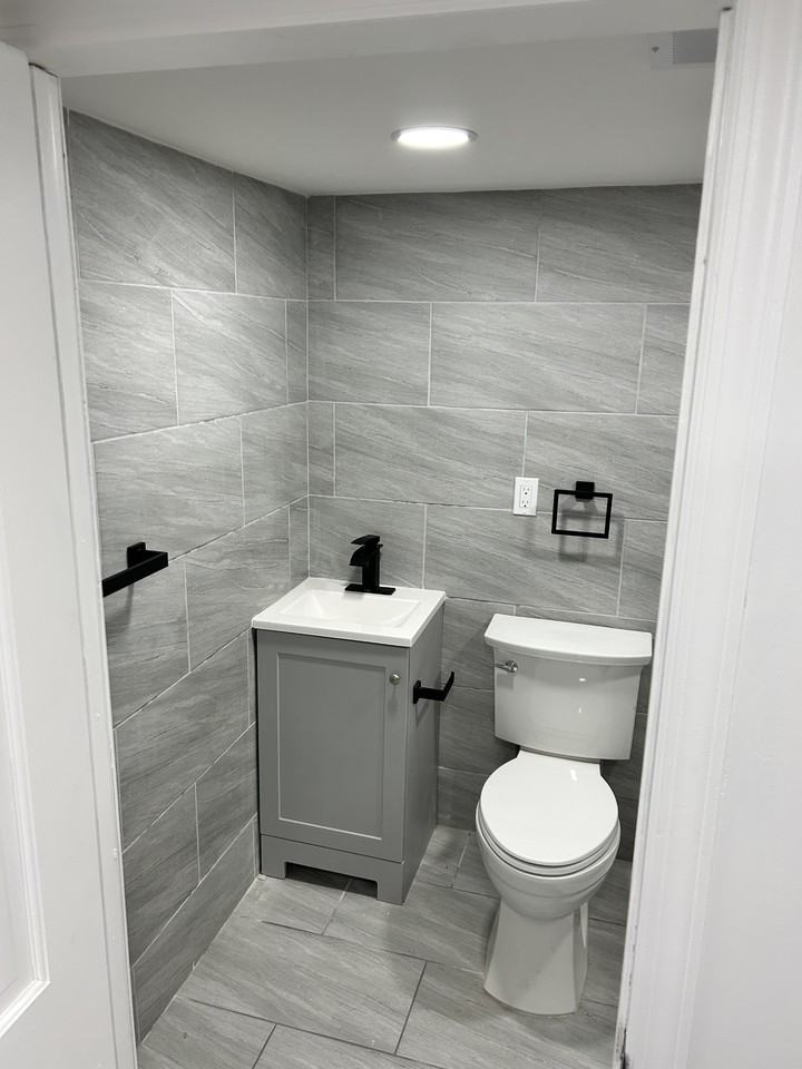 17 Forest Ave - Photo 2 of 10