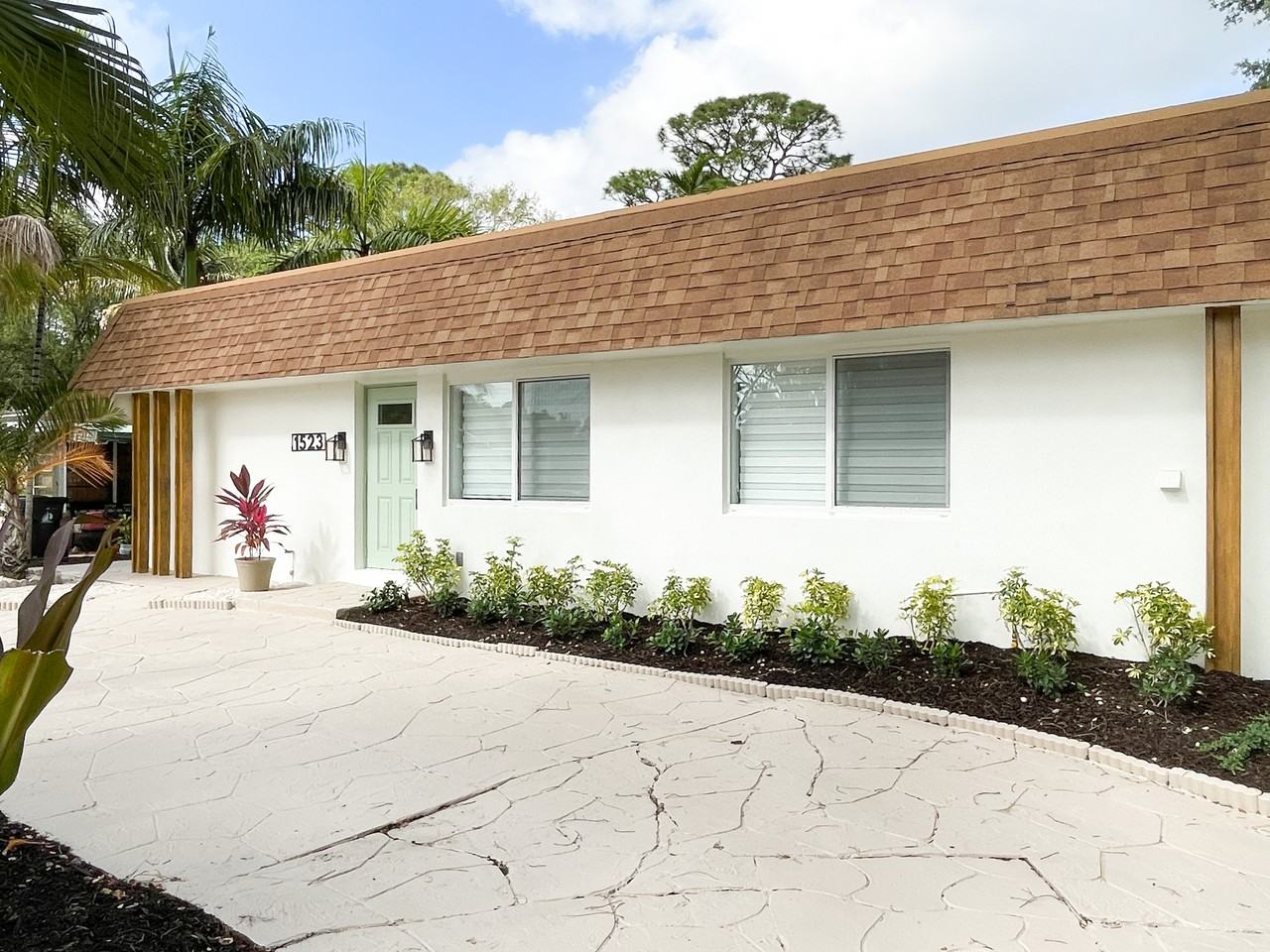 1523 Sw 19th Ave #NA - Photo 2 of 20