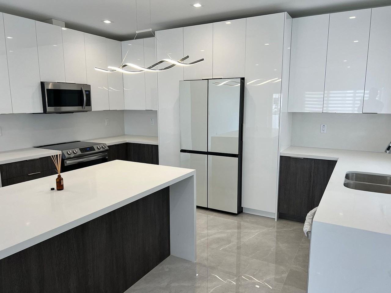 229 W Seaview Cir #NA - Photo 4 of 24