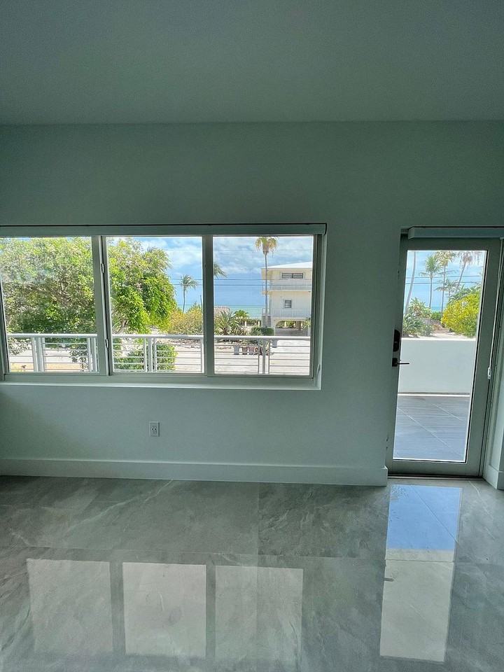 229 W Seaview Cir #NA - Photo 7 of 24