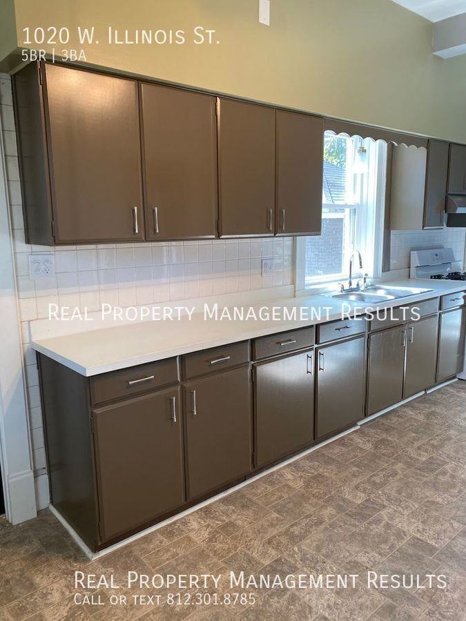 1020 W Illinois St - Photo 3 of 17