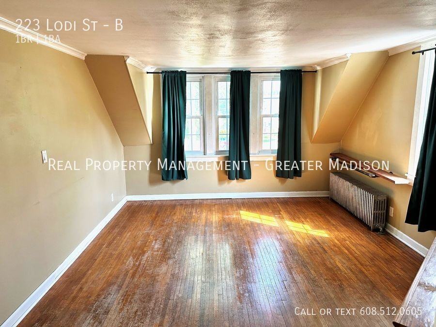 223 Lodi St #B - Photo 3 of 11