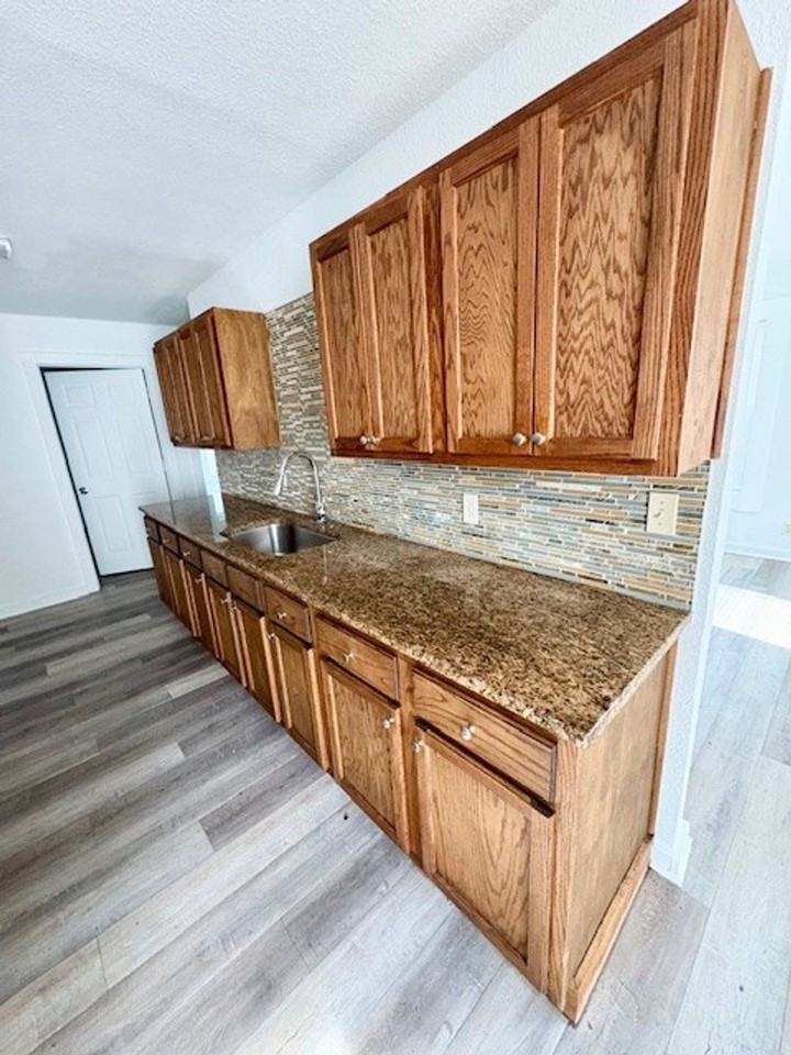 3508 Daughtrey Ave - Photo 2 of 11