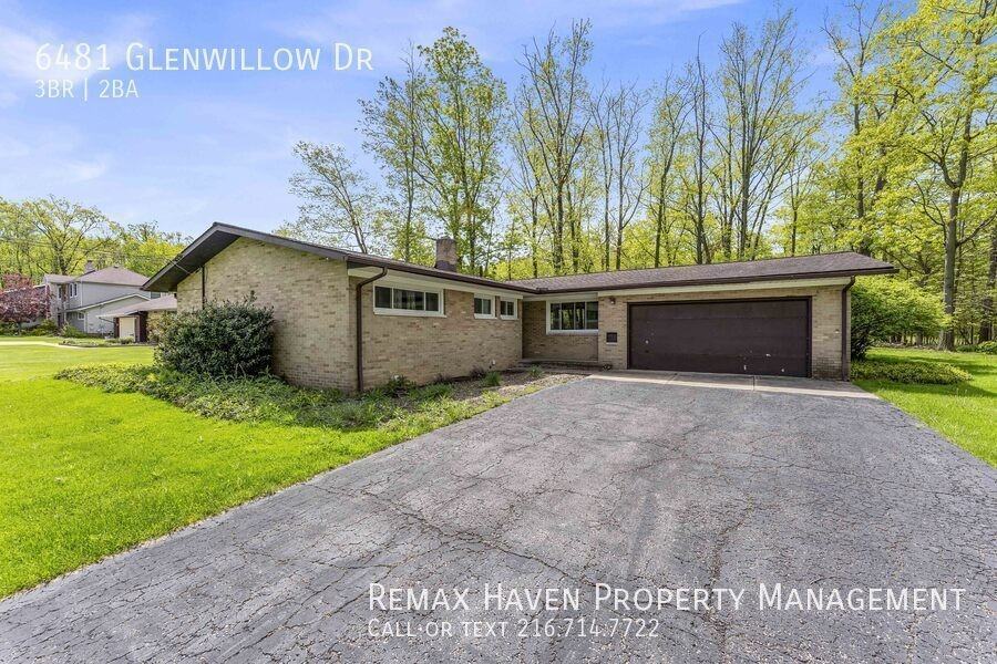 6481 Glenwillow Dr - Photo 2 of 50