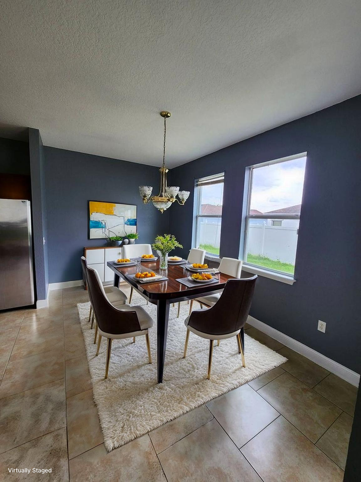 328 Dundee Dr - Photo 5 of 50