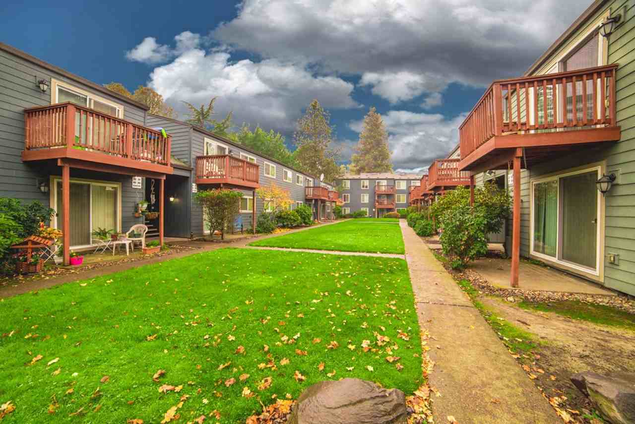 The Patrician Apartments - Photo 7 of 10