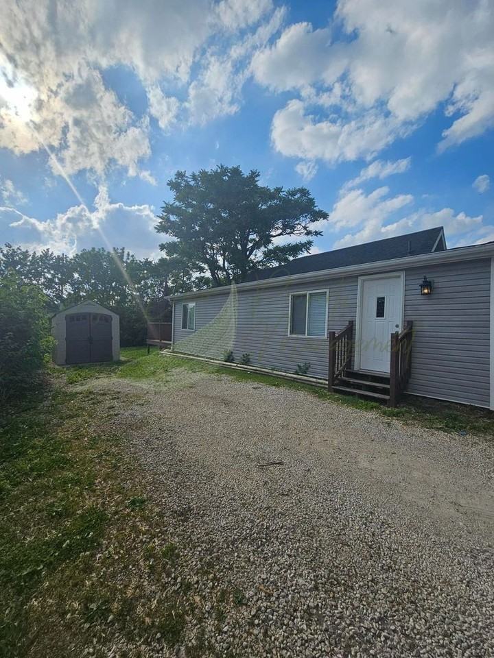 1829 S 13th St - Photo 2 of 17