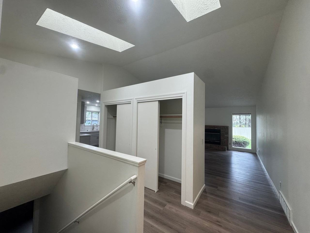 6920 N Old Fort Dr - Photo 6 of 32