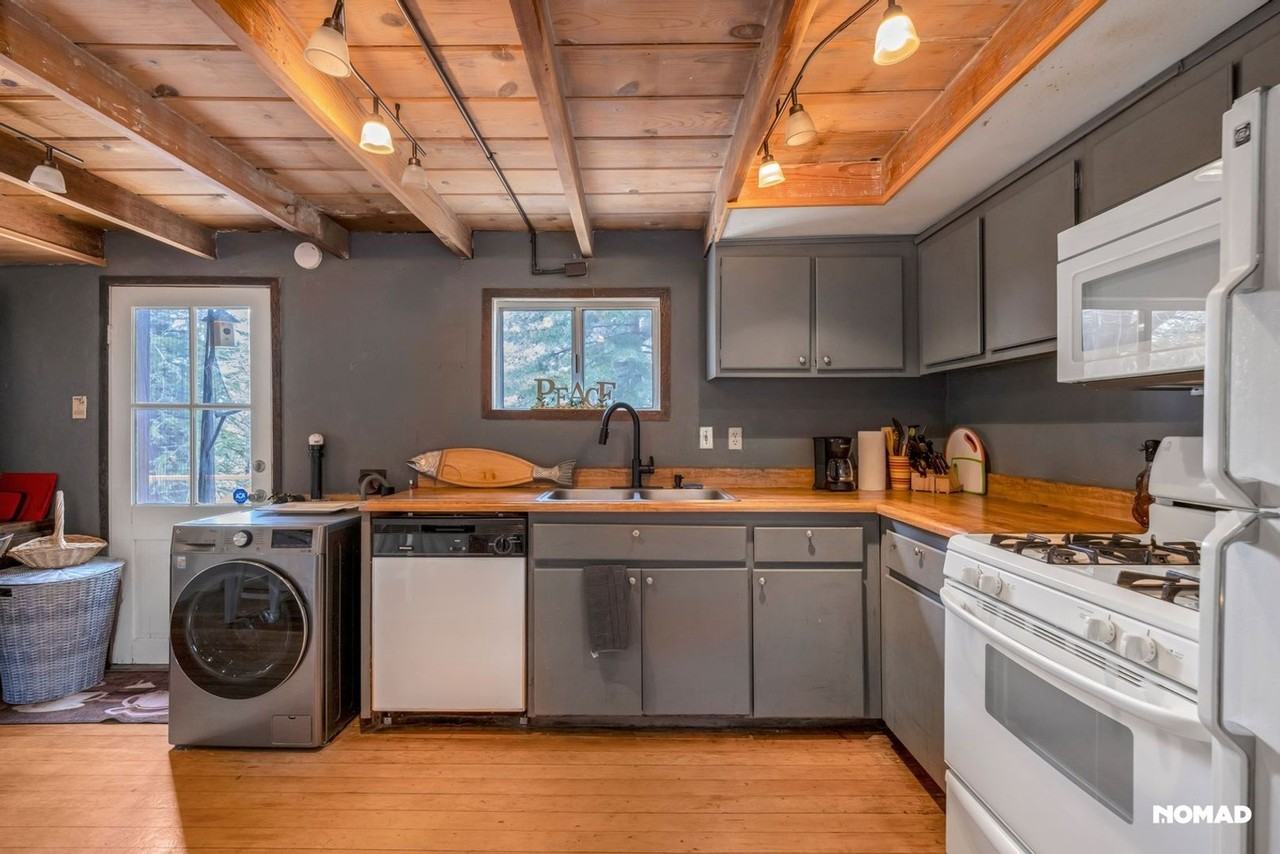 772 Esquimoux Dr - Photo 2 of 35