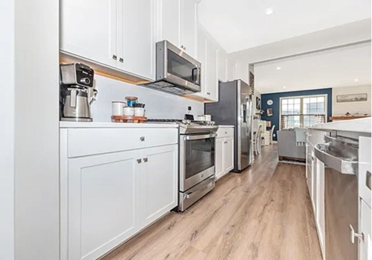 10601 Brewerton Ln - Photo 2 of 50