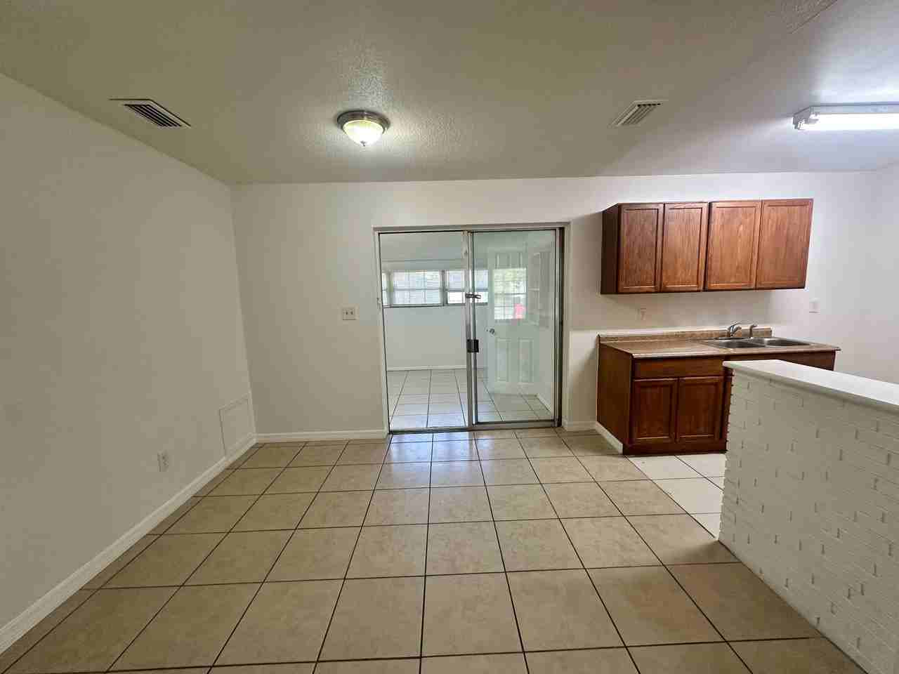 4072 Kirkland Blvd - Photo 5 of 22