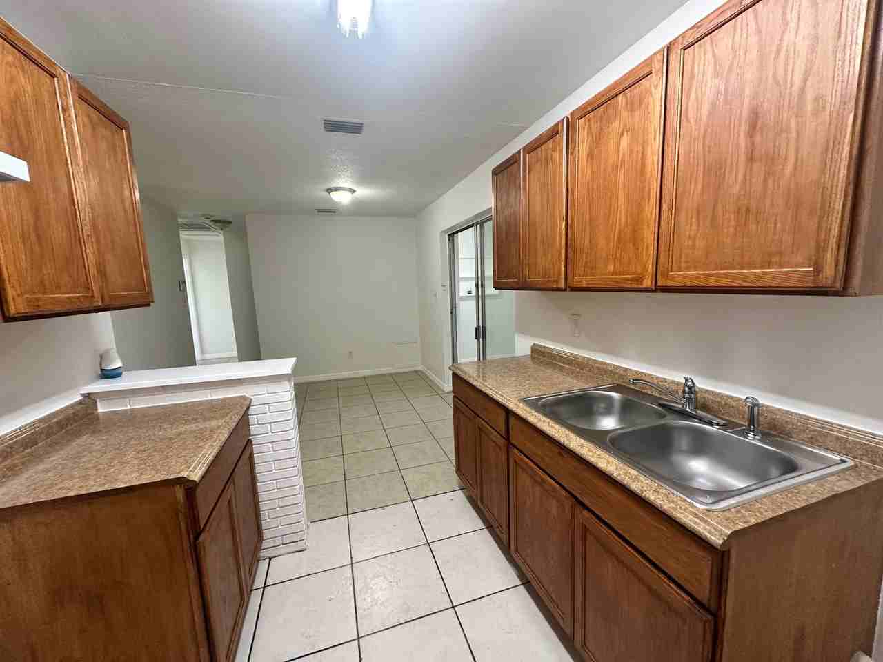 4072 Kirkland Blvd - Photo 7 of 22