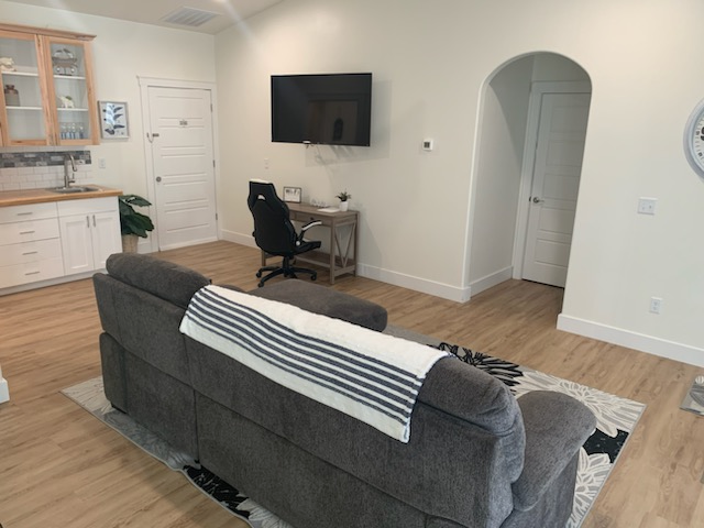 835 Shadowleaf Ave - Photo 5 of 11