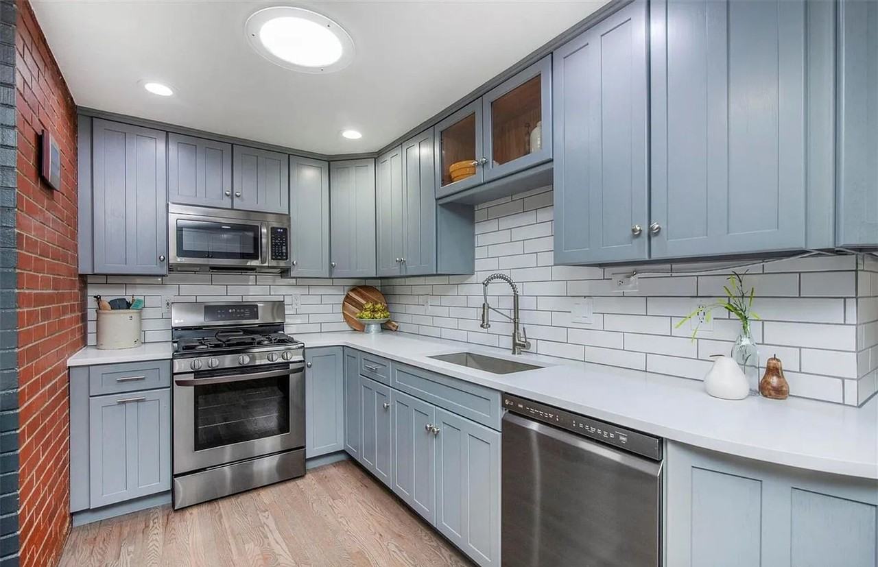 7201 W Ellsworth Ave - Photo 3 of 38