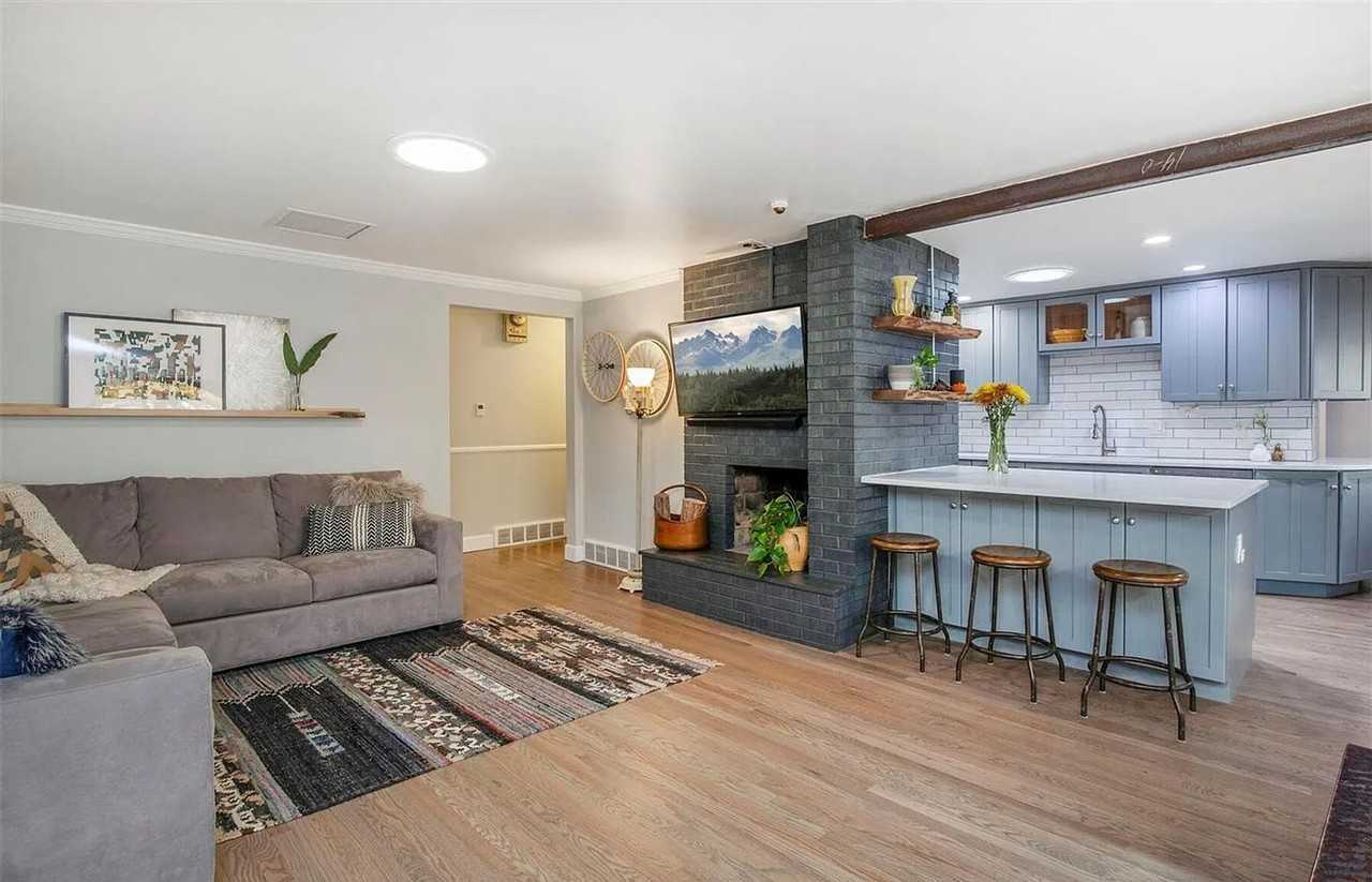 7201 W Ellsworth Ave - Photo 5 of 38