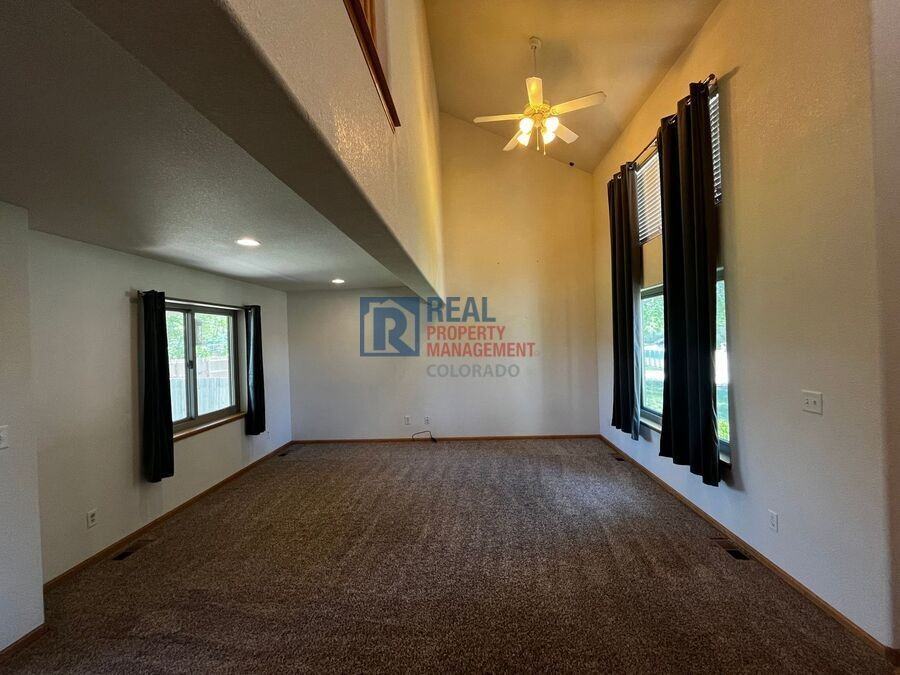 8464 Calumet Way - Photo 3 of 26