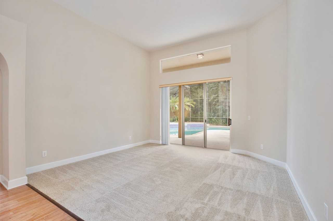 12164 Windermere Crossing Cir - Photo 3 of 35