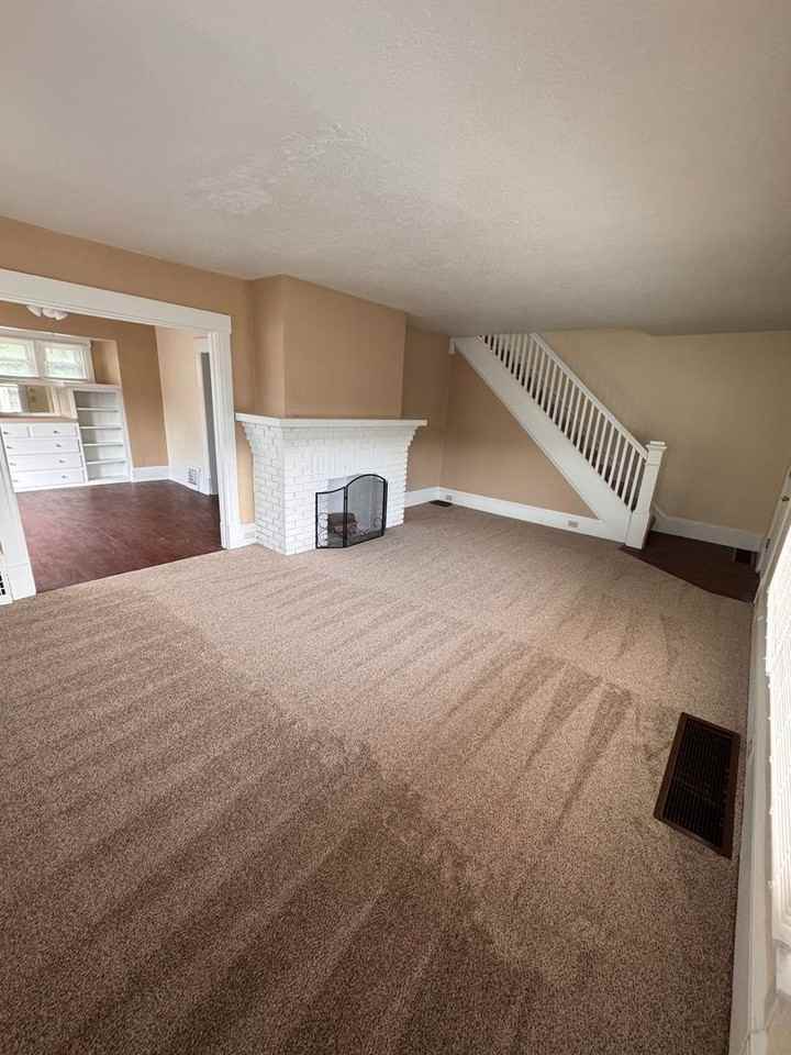 128 E Liberty St - Photo 2 of 14