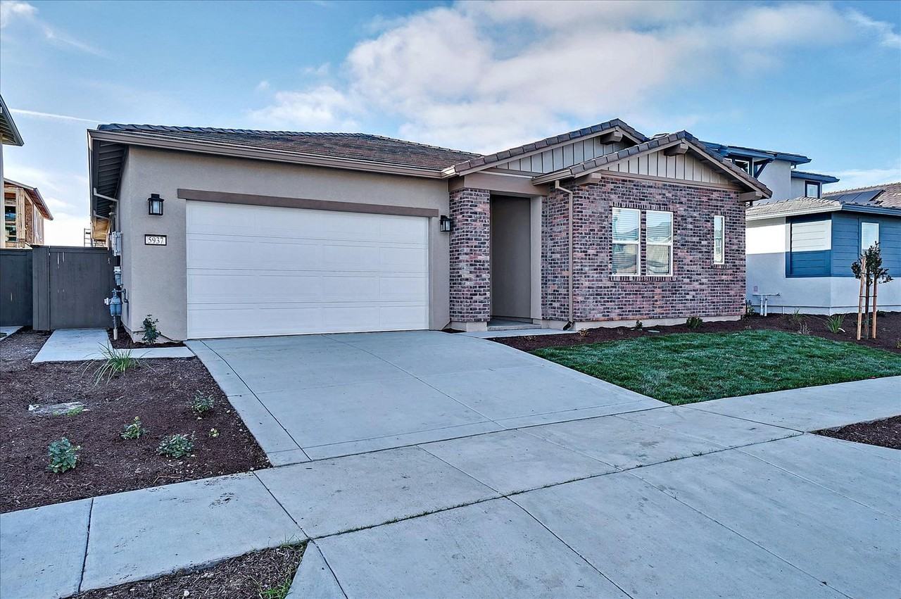 5937 Lakestone Dr - Photo 2 of 50