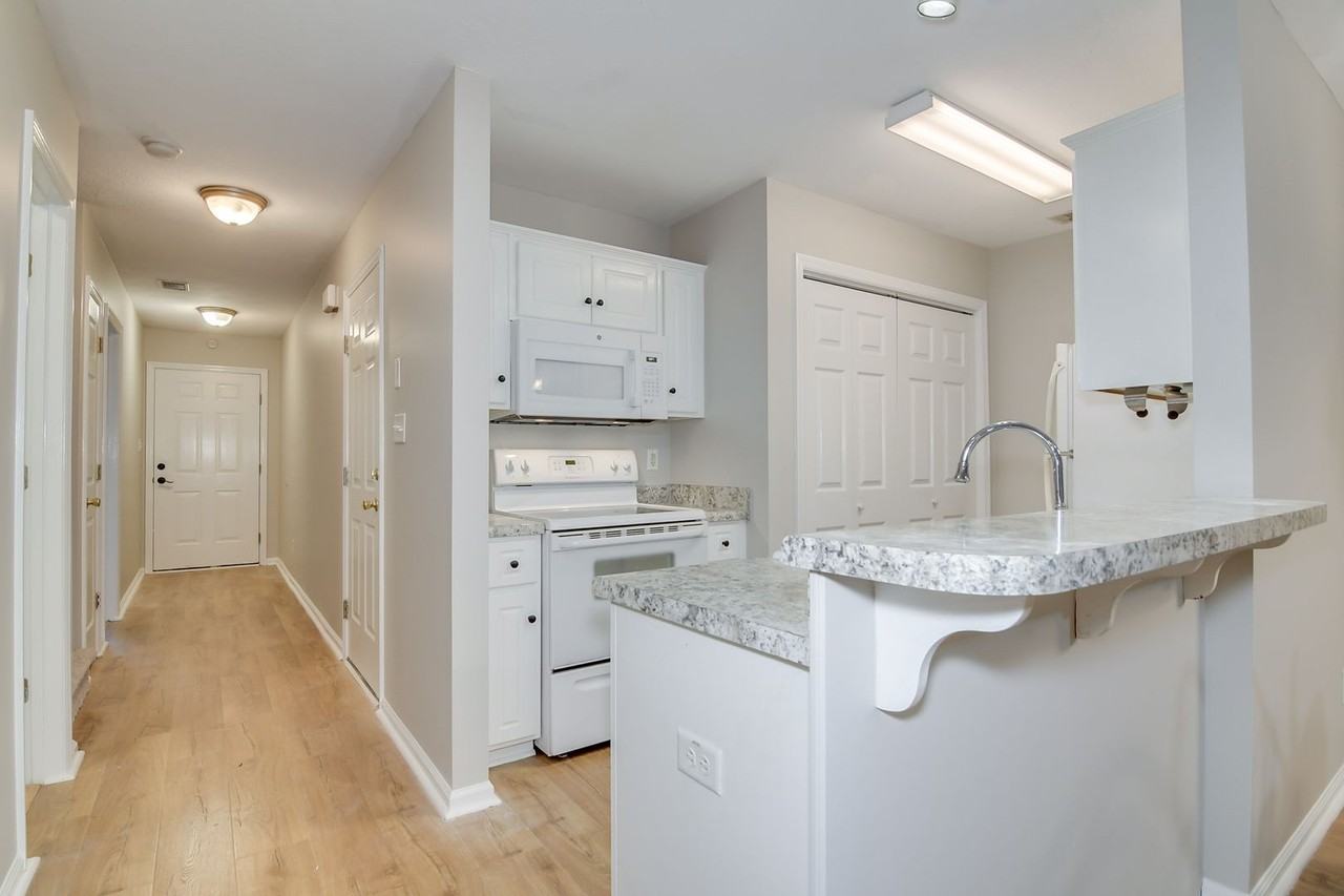 418 Northrop Pl - Photo 6 of 22