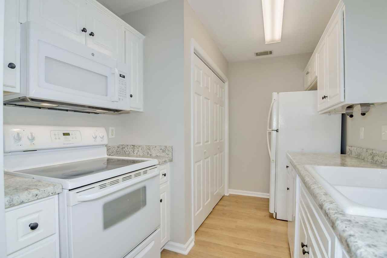 418 Northrop Pl - Photo 7 of 22