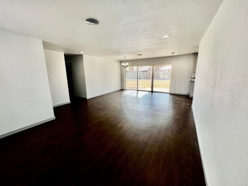 5403 13th St - Photo 4 of 14