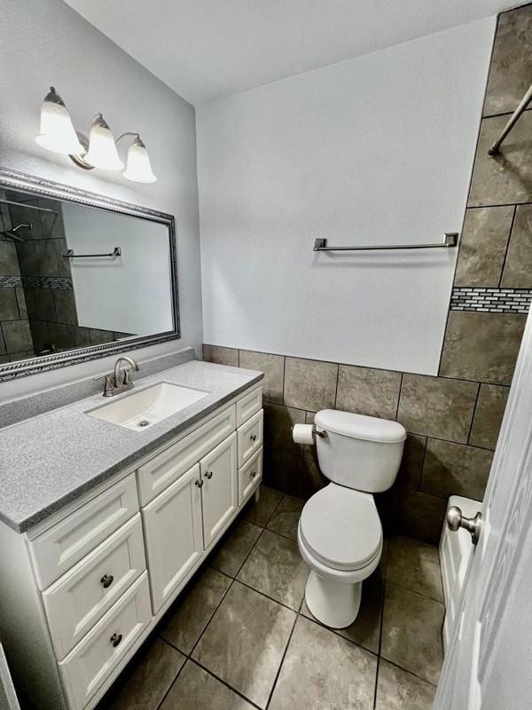 5403 13th St - Photo 7 of 14