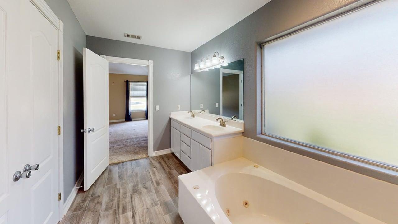 142 Jesse James Dr - Photo 2 of 29