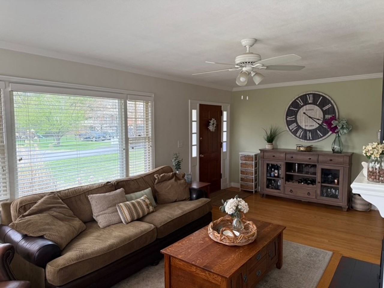 25 Parkview Ter - Photo 3 of 16