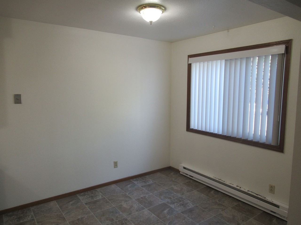 1543 Commercial St Se - Photo 6 of 17