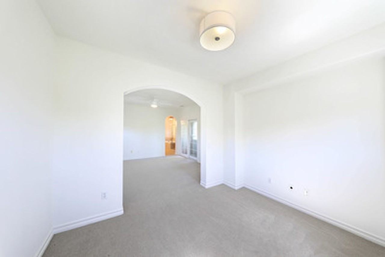 8 Via Amanti - Photo 3 of 32