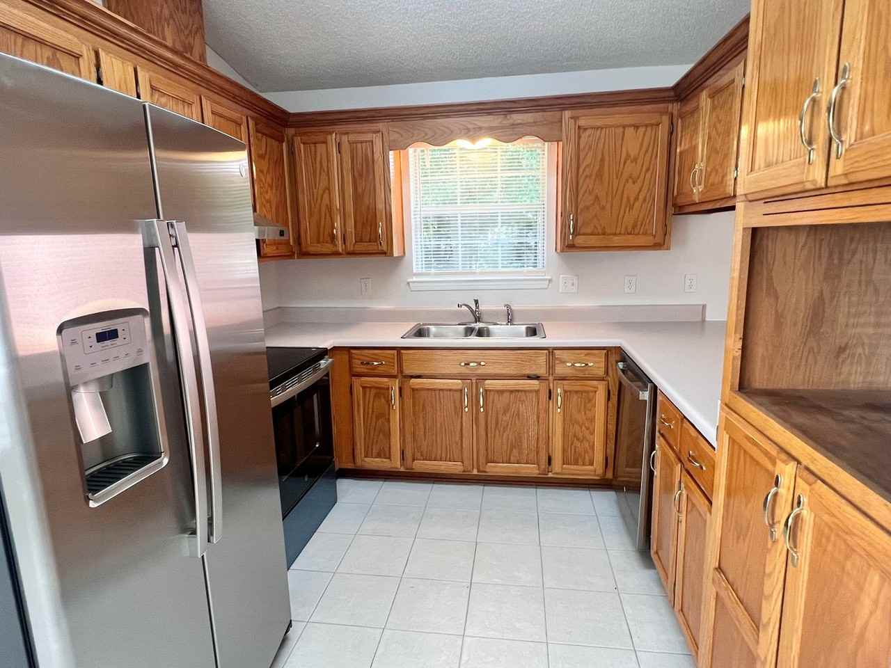 5721 Bronco Pl - Photo 5 of 14