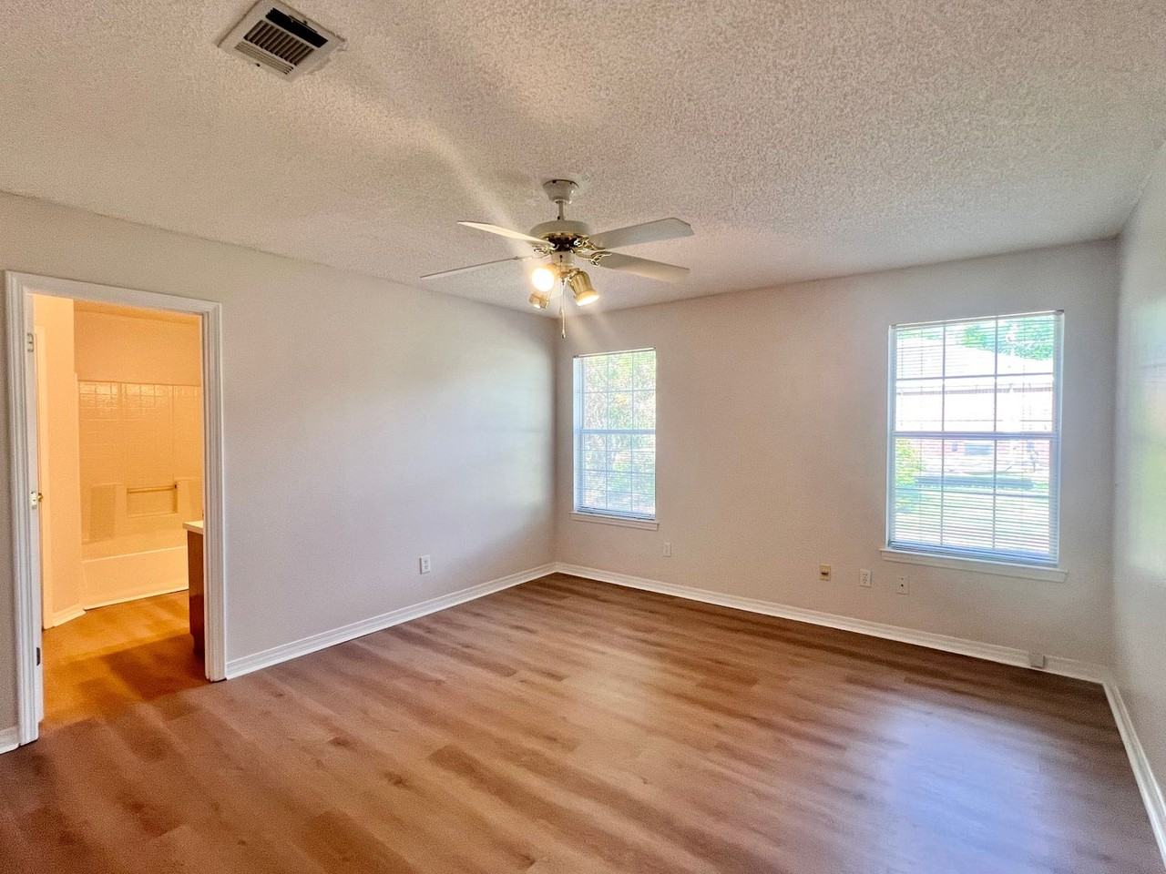 5721 Bronco Pl - Photo 6 of 14