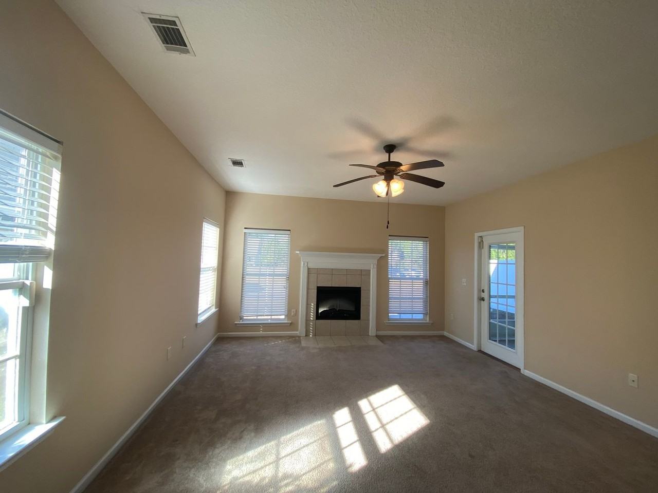 401 Barry Mccaffrey Blvd #L1 - Photo 7 of 24