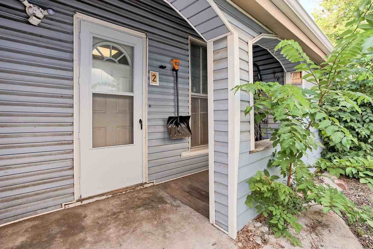 205 205 N Sherwood 2 - Photo 6 of 36