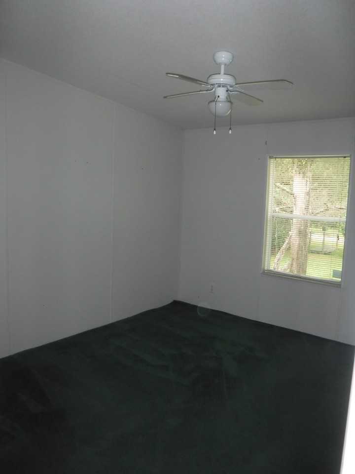 12013 Hibiscus St - Photo 3 of 26