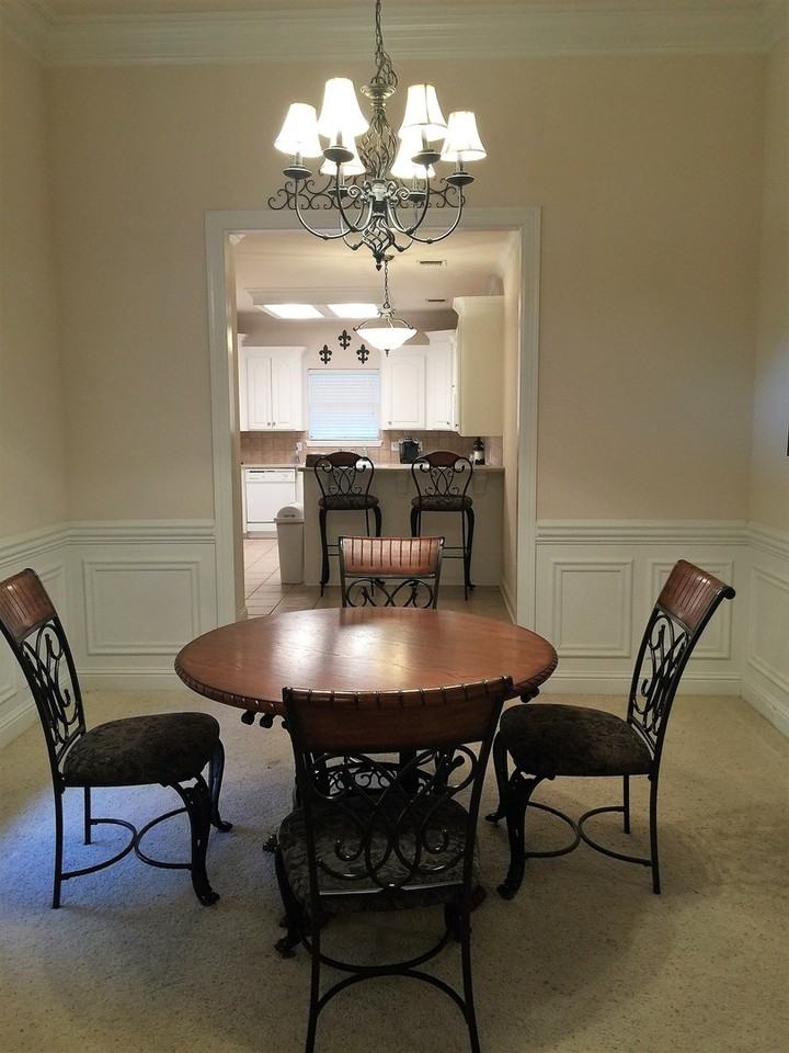 1939 Bayou Bend Dr - Photo 4 of 17