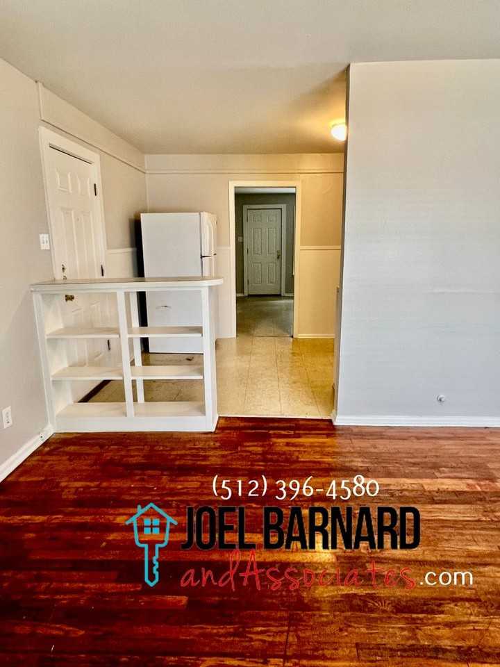 206 Mill St - Photo 2 of 33