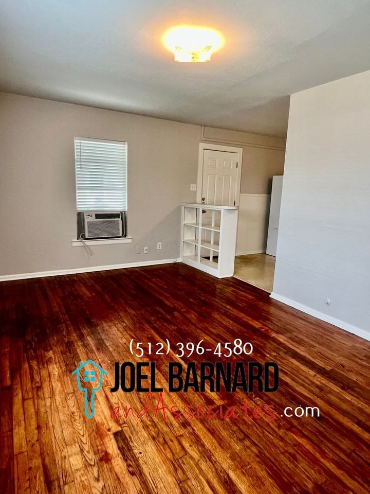 206 Mill St - Photo 3 of 33