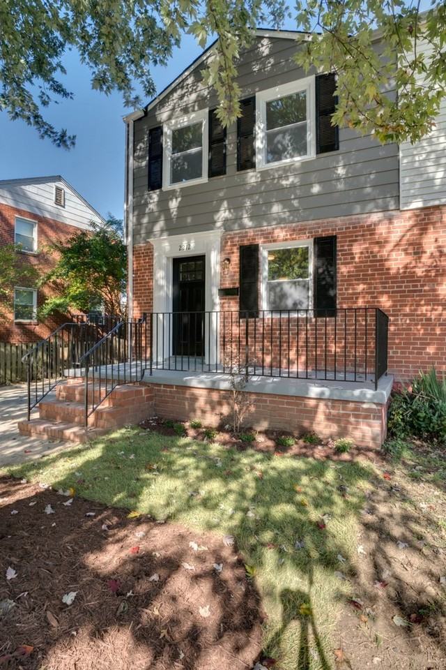 2212 Arlington Ter - Photo 2 of 25