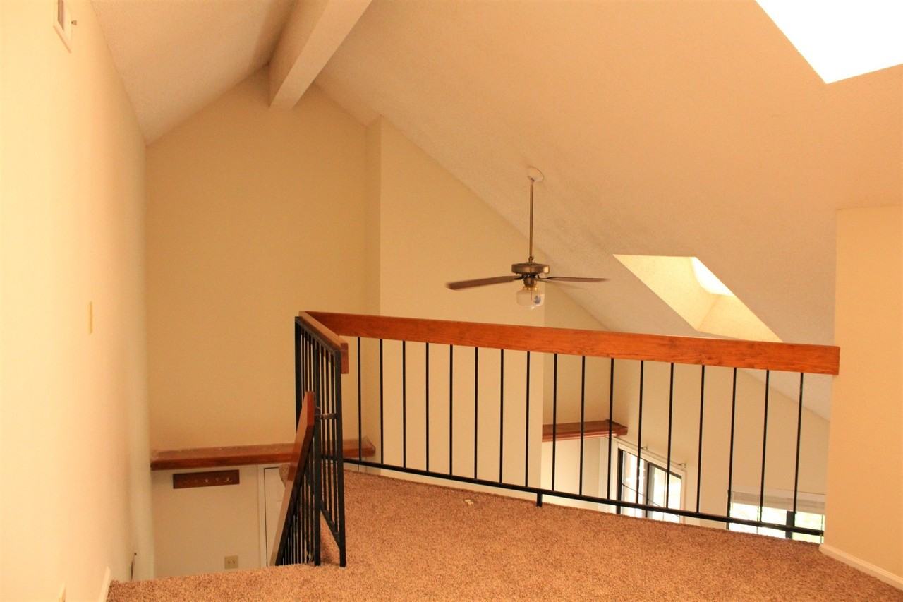 816 S Vance St #C - Photo 3 of 12