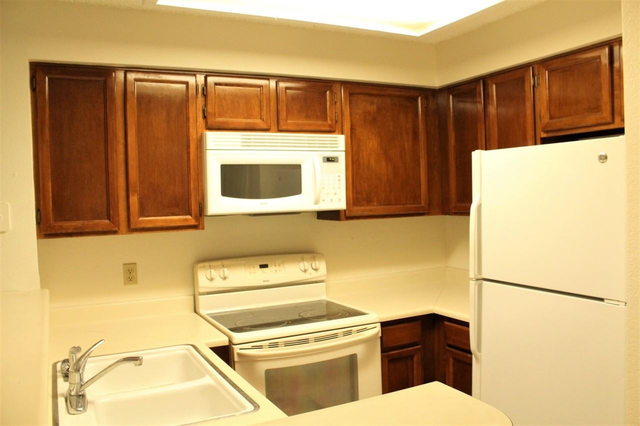 816 S Vance St #C - Photo 6 of 12