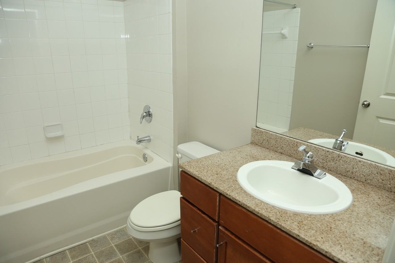 745 Walker Square #2B - Photo 4 of 36