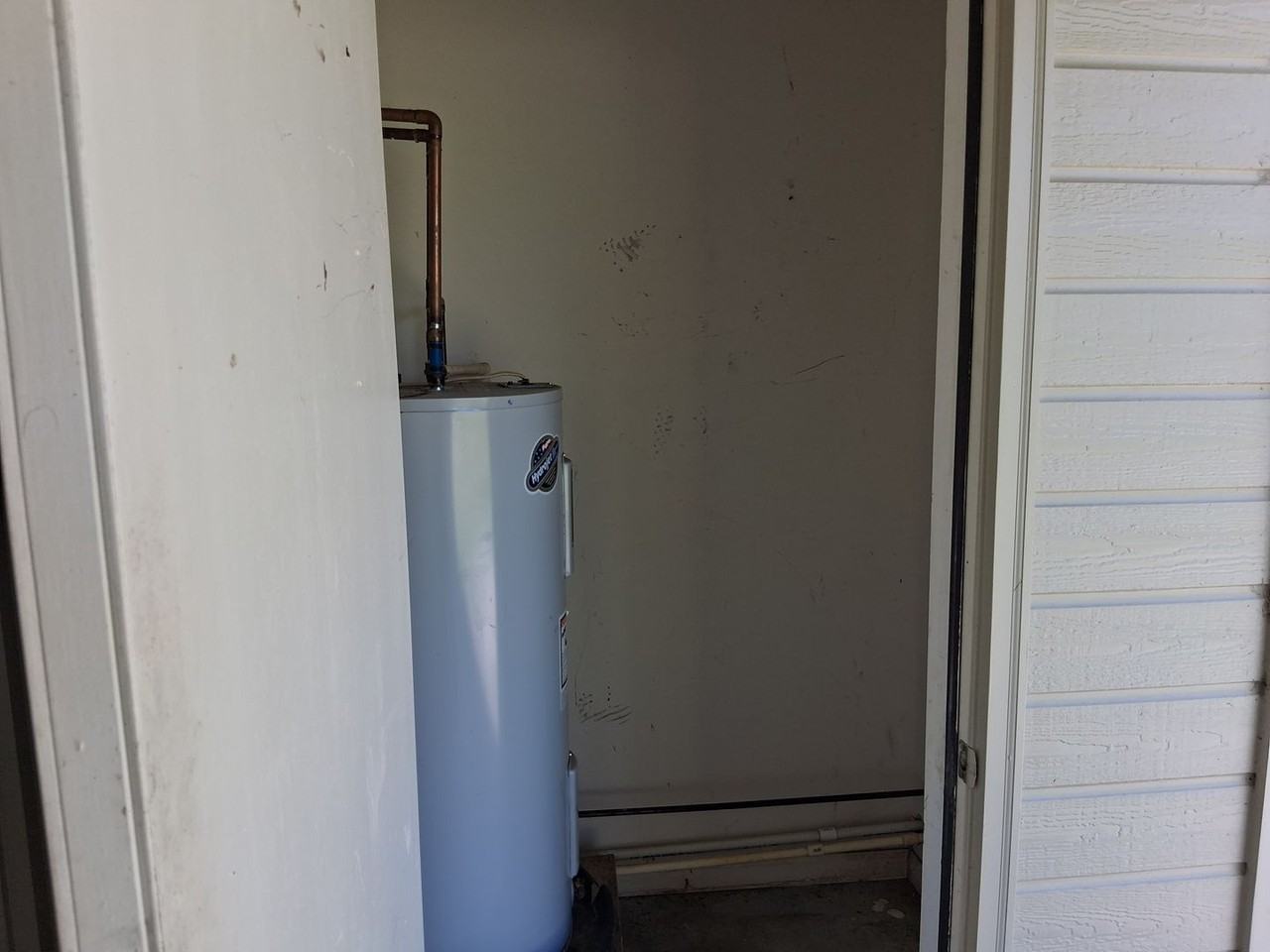6123 Vinnie Dr Apt B - Photo 4 of 11