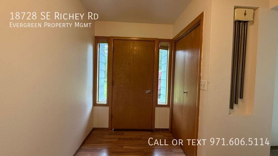18728 Se Richey Rd - Photo 3 of 50