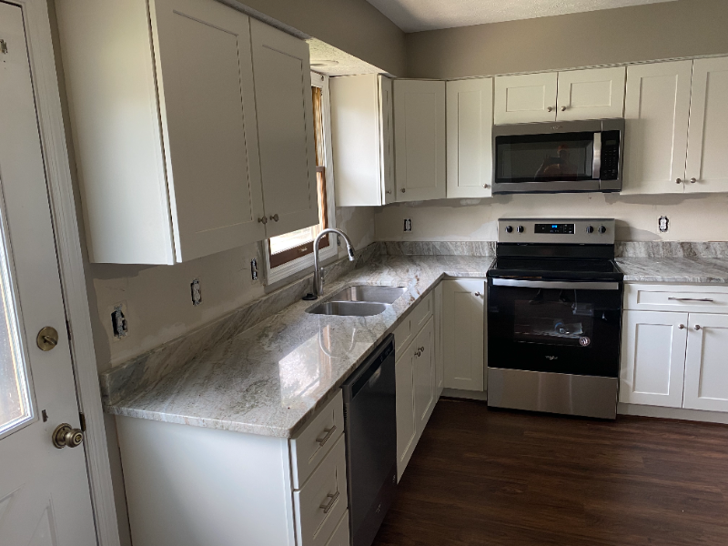 1840 Drew Ave - Photo 2 of 5