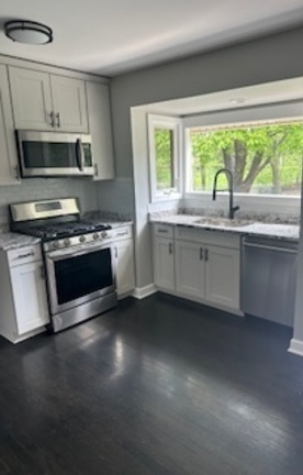 205 Grovernor Dr - Photo 3 of 16