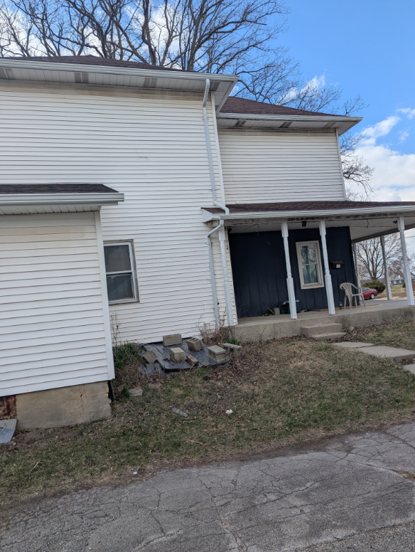 217 Lincoln Ave - Photo 3 of 15