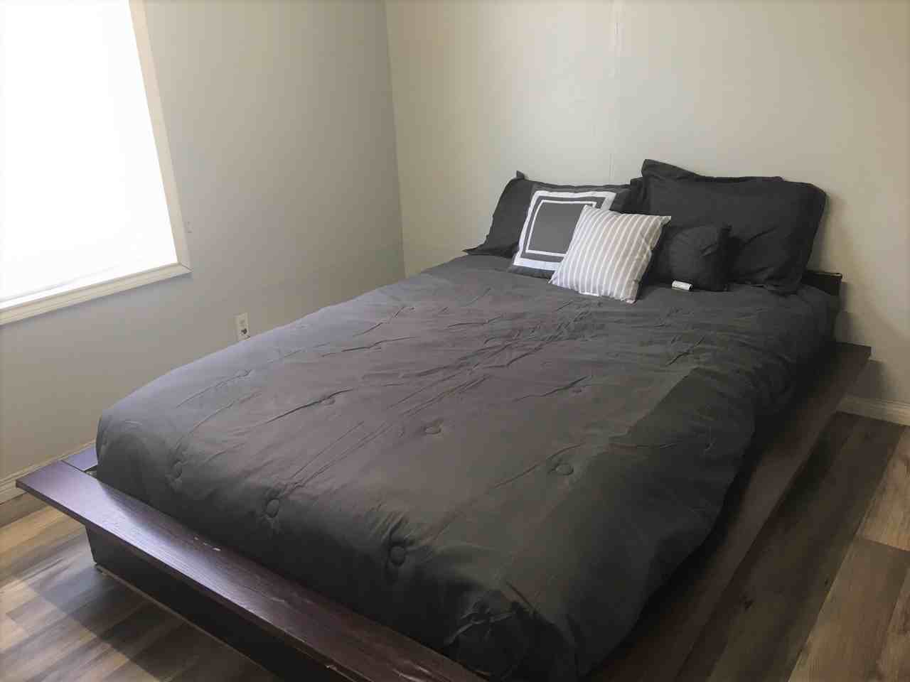 209 S. Irwin St - Photo 6 of 10