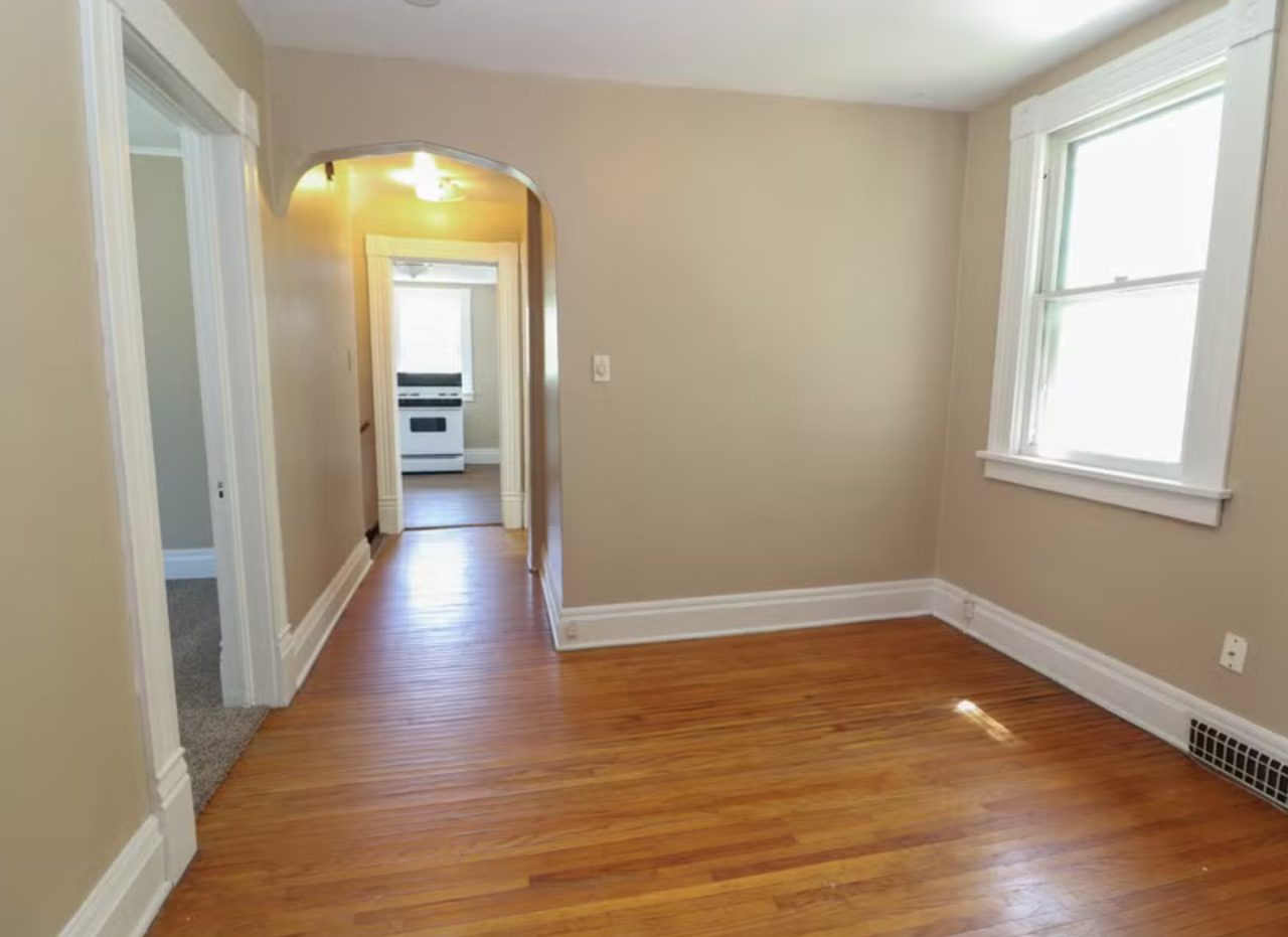 1118 1/2 14th Avenue - Photo 2 of 7